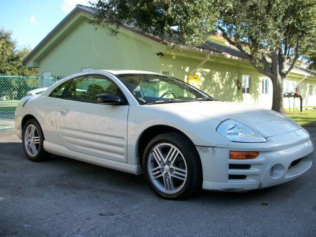 Mitsubishi Eclipse 2004 photo 1