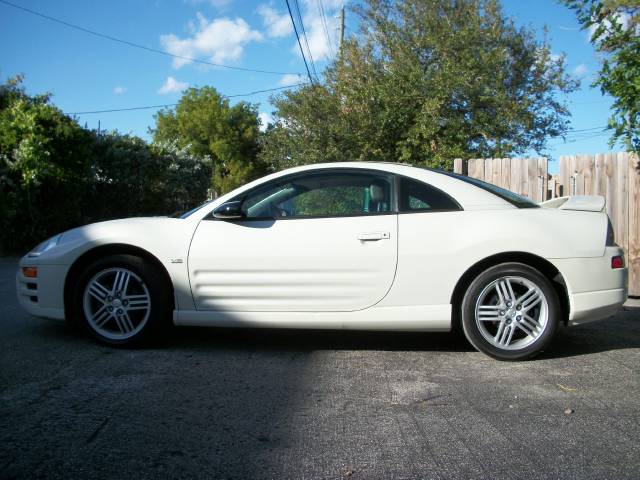 Mitsubishi Eclipse 2004 photo 2