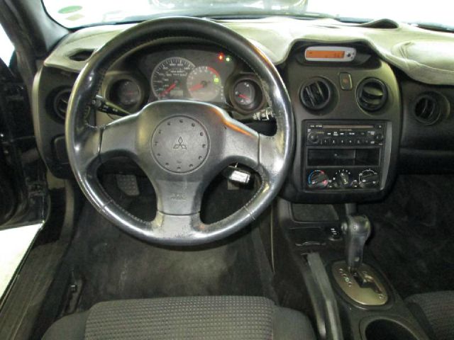 Mitsubishi Eclipse 2004 photo 3