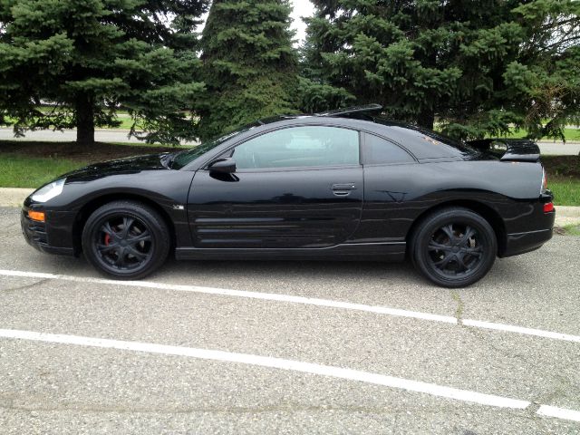 Mitsubishi Eclipse 2004 photo 2