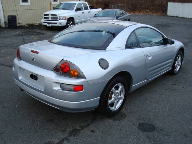 Mitsubishi Eclipse 2004 photo 2