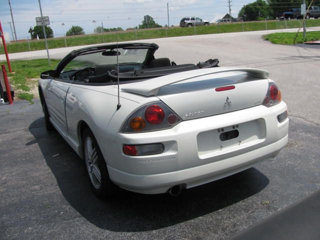 Mitsubishi Eclipse 2004 photo 2