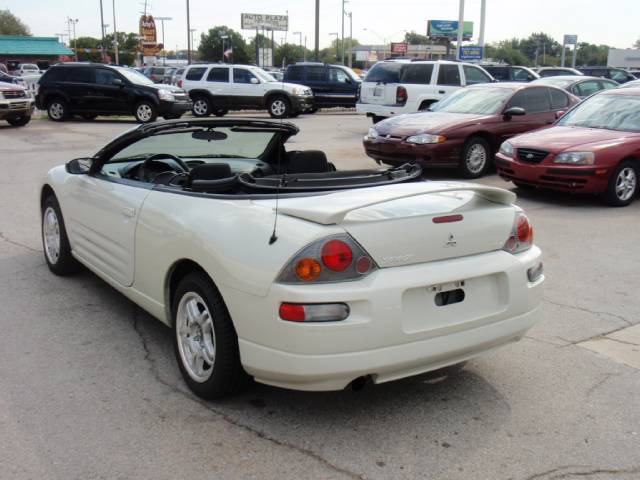 Mitsubishi Eclipse 2004 photo 1