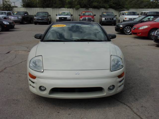 Mitsubishi Eclipse 2004 photo 2