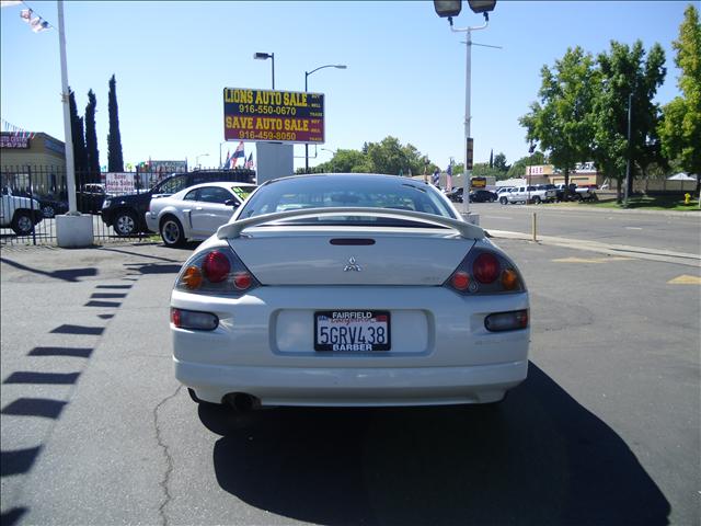 Mitsubishi Eclipse 2004 photo 2