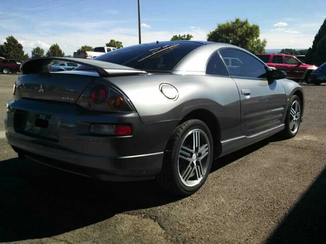 Mitsubishi Eclipse 2004 photo 2