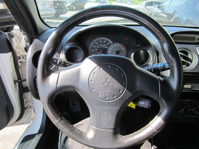 Mitsubishi Eclipse 2005 photo 3