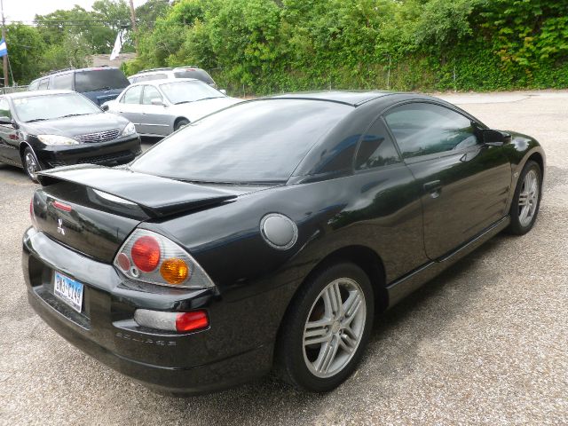 Mitsubishi Eclipse 2005 photo 3