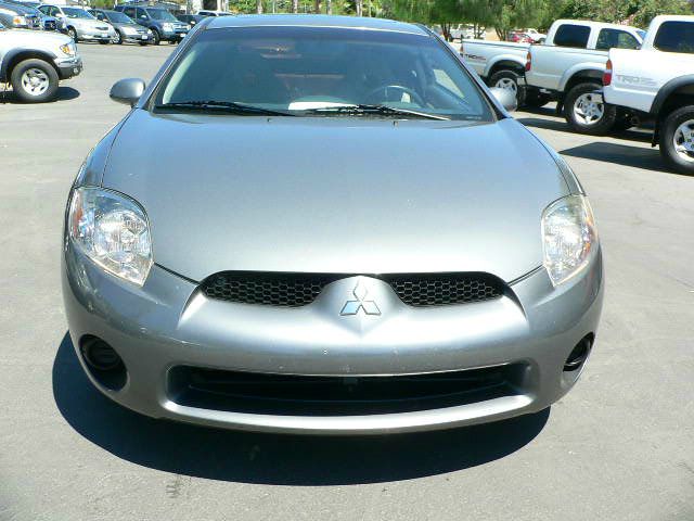 Mitsubishi Eclipse 2006 photo 2