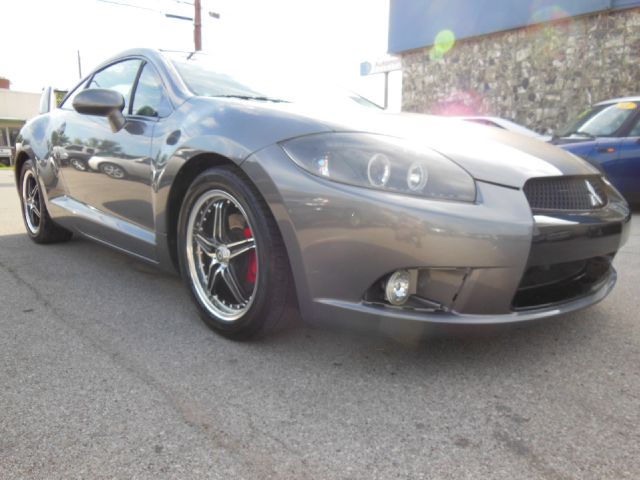 Mitsubishi Eclipse 2006 photo 2