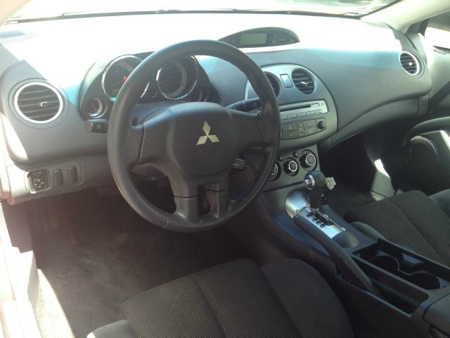 Mitsubishi Eclipse 2006 photo 3