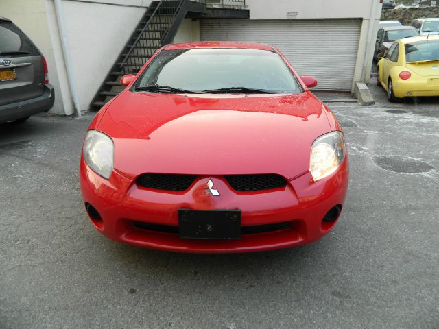 Mitsubishi Eclipse 2006 photo 2