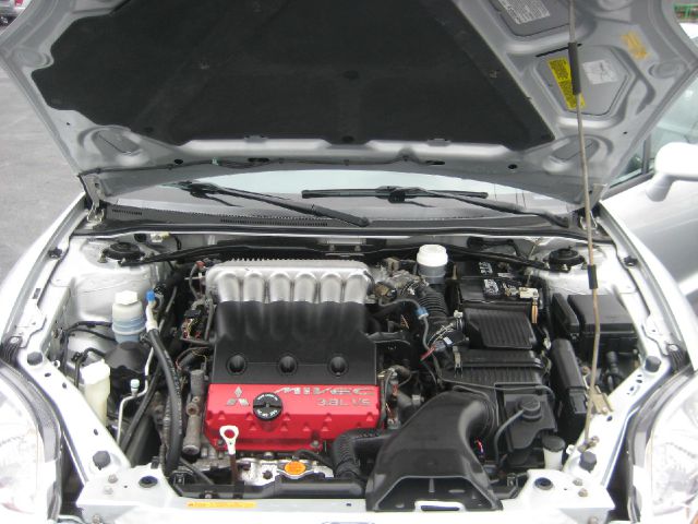 Mitsubishi Eclipse 2006 photo 13