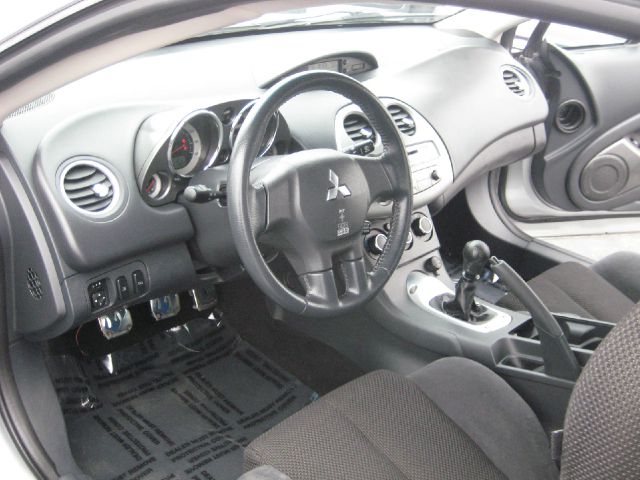 Mitsubishi Eclipse 2006 photo 6