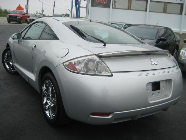 Mitsubishi Eclipse 2006 photo 9