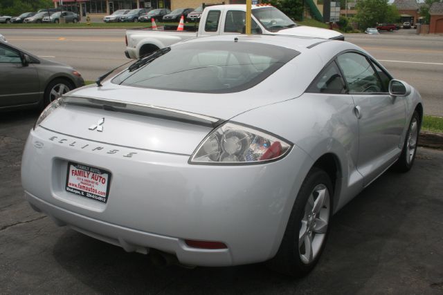 Mitsubishi Eclipse 2006 photo 3