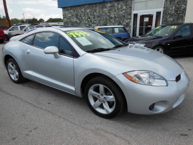 Mitsubishi Eclipse 2006 photo 2