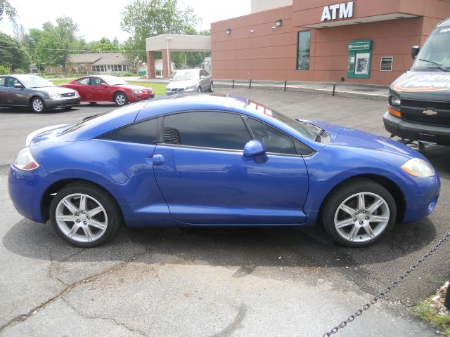 Mitsubishi Eclipse 2006 photo 2