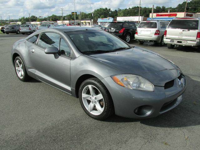 Mitsubishi Eclipse 2006 photo 2