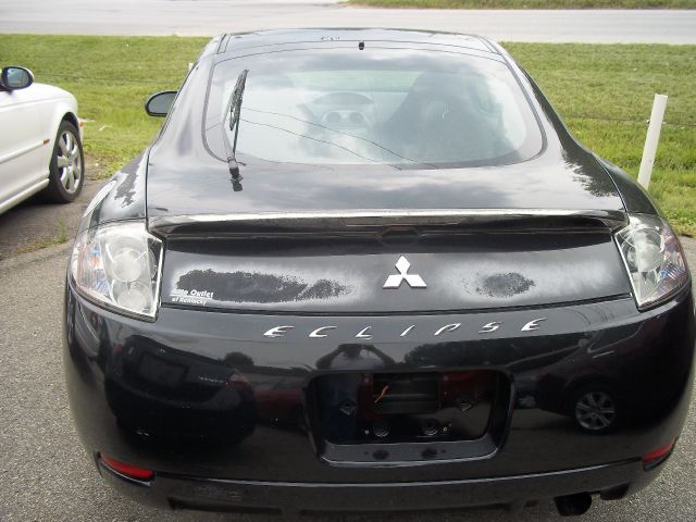 Mitsubishi Eclipse 2006 photo 2