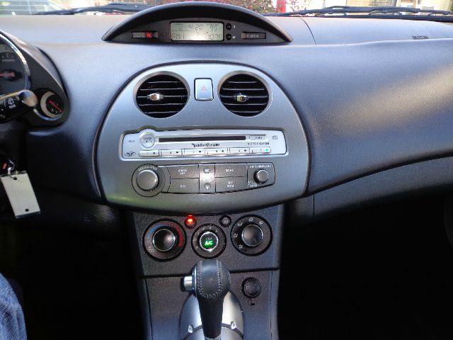 Mitsubishi Eclipse 2006 photo 2