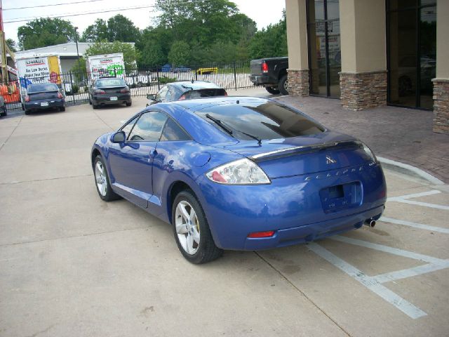 Mitsubishi Eclipse 2006 photo 3