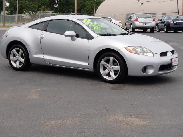 Mitsubishi Eclipse 2007 photo 11