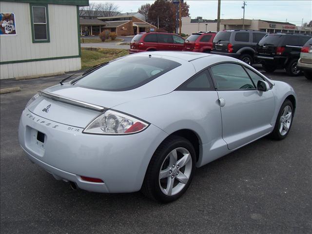 Mitsubishi Eclipse 2007 photo 2