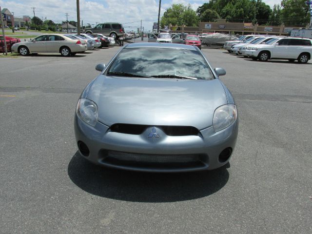 Mitsubishi Eclipse 2007 photo 11