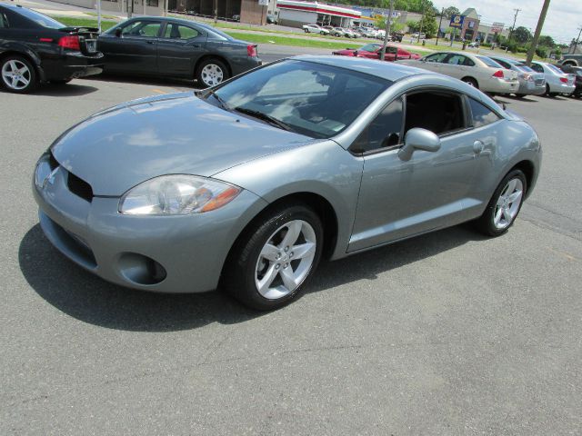 Mitsubishi Eclipse 2007 photo 12