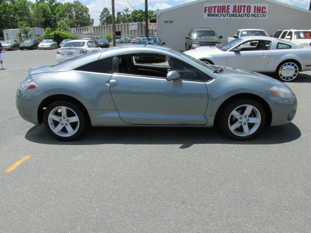 Mitsubishi Eclipse 2007 photo 9