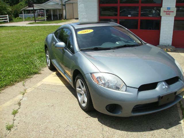 Mitsubishi Eclipse 2007 photo 2