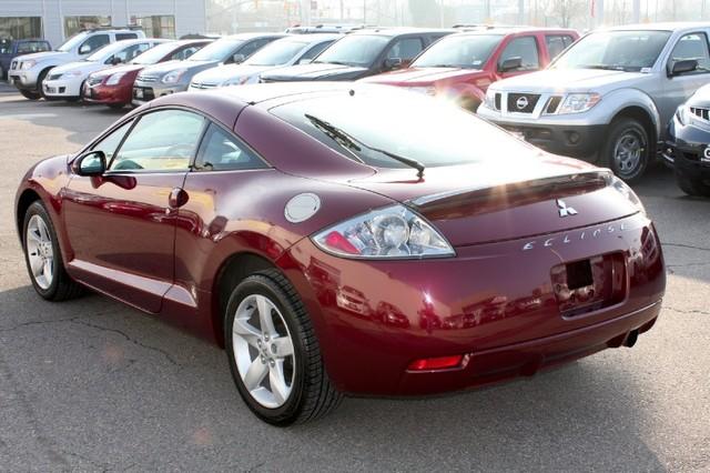 Mitsubishi Eclipse 2007 photo 2