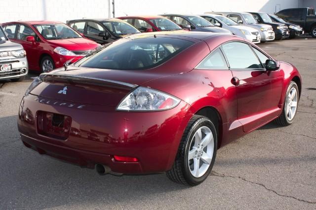 Mitsubishi Eclipse 2007 photo 4