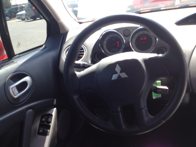 Mitsubishi Eclipse 2007 photo 2