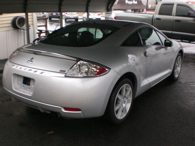 Mitsubishi Eclipse 2007 photo 2