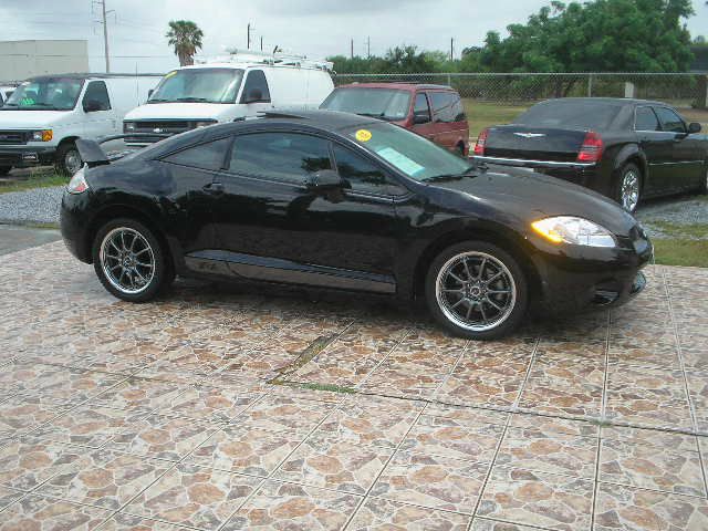 Mitsubishi Eclipse 2008 photo 2