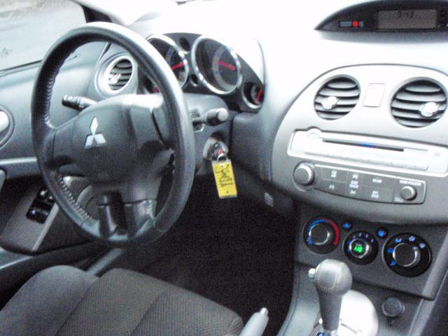 Mitsubishi Eclipse 2008 photo 2