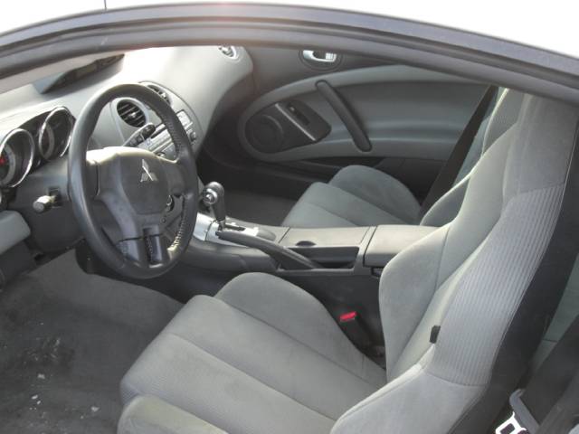 Mitsubishi Eclipse 2008 photo 2