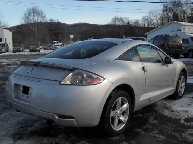 Mitsubishi Eclipse 2008 photo 4