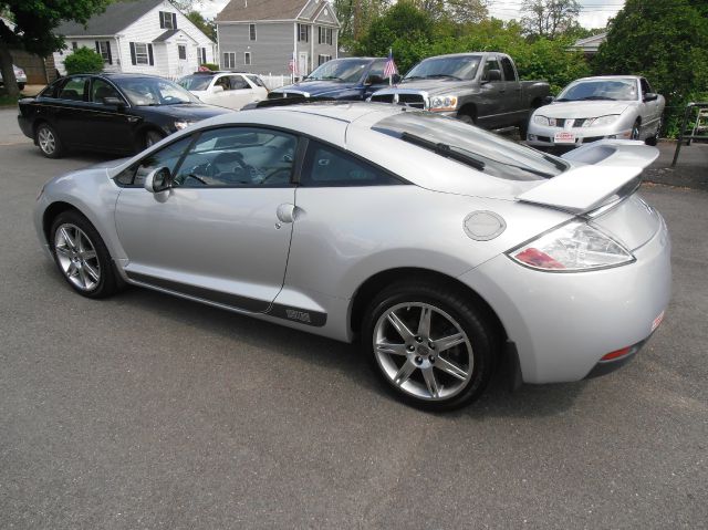 Mitsubishi Eclipse 2008 photo 11