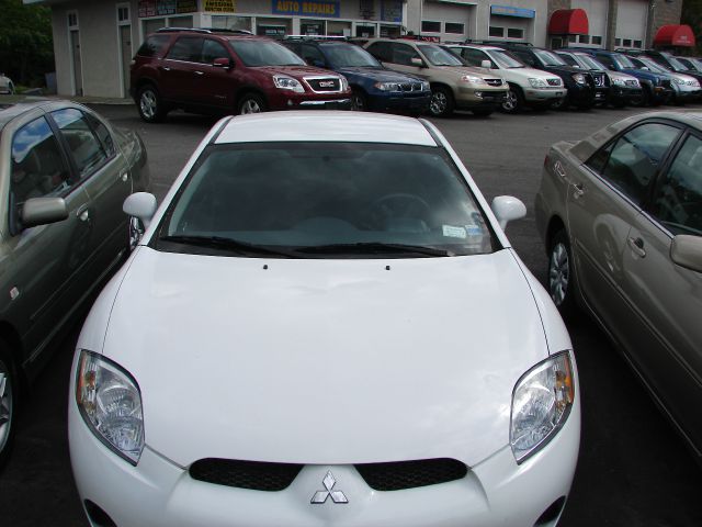 Mitsubishi Eclipse 2008 photo 3