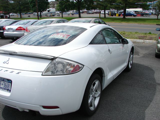 Mitsubishi Eclipse 2008 photo 4