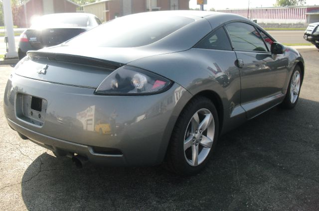 Mitsubishi Eclipse 2008 photo 17