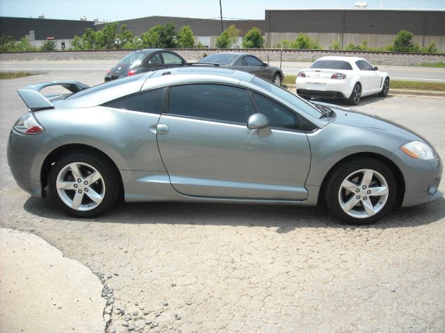 Mitsubishi Eclipse 2008 photo 10