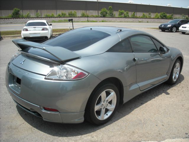 Mitsubishi Eclipse 2008 photo 11