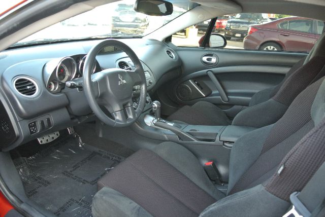 Mitsubishi Eclipse 2009 photo 12