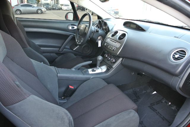 Mitsubishi Eclipse 2009 photo 7