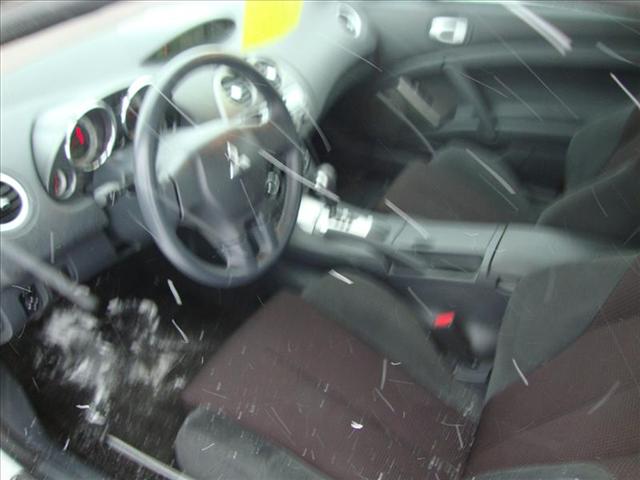 Mitsubishi Eclipse 2009 photo 4