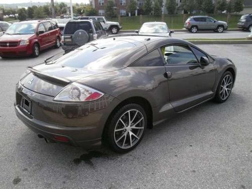 Mitsubishi Eclipse 2011 photo 2